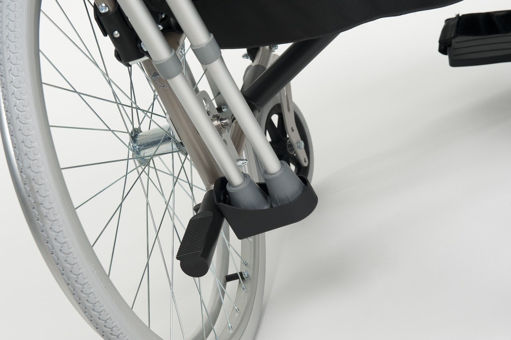 Кресло-коляска инвалидное механическое V200 Vermeiren купить в OrtoMir24